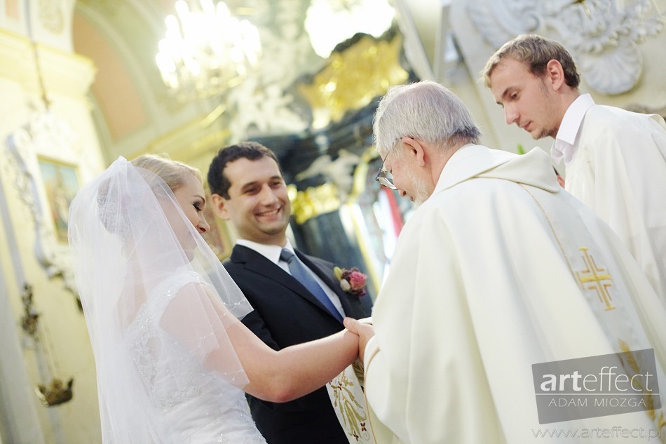 fotografia ślubna Kraków kościół na skałce Wesele U Ziyada zdjęcia ślubne