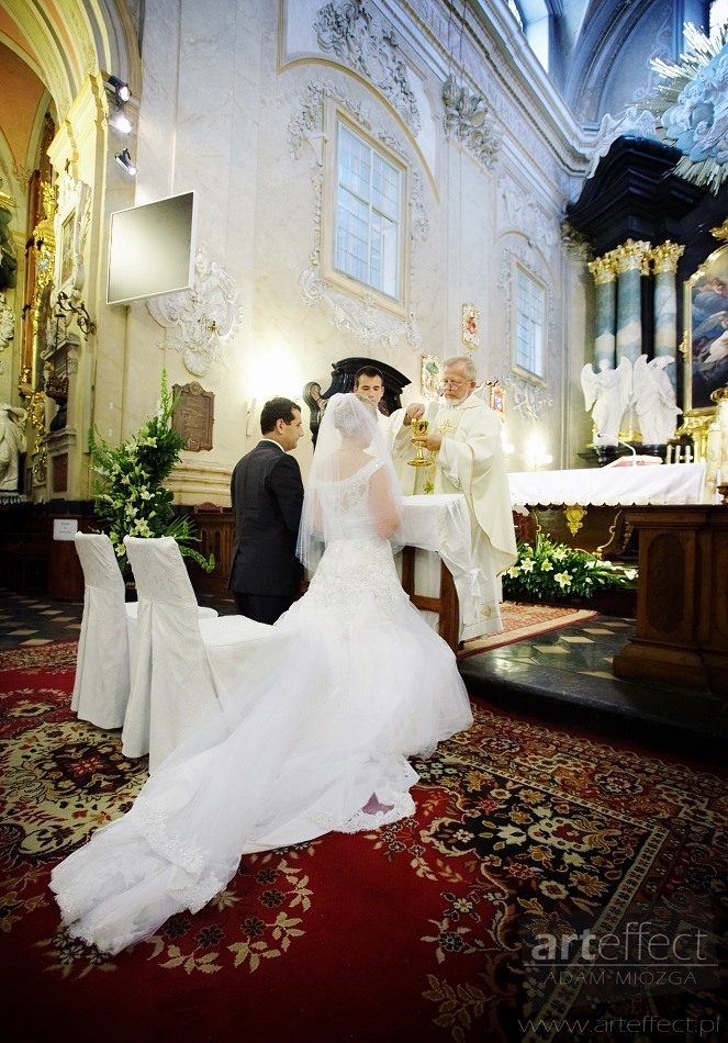 fotografia ślubna Kraków kościół na skałce Wesele U Ziyada zdjęcia ślubne