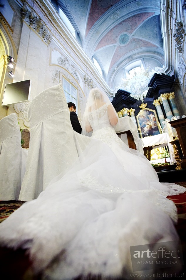 fotografia ślubna Kraków kościół na skałce Wesele U Ziyada zdjęcia ślubne