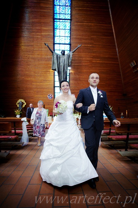 zdjęcia ślubne Kedzierzyn Koźle kosciół Eugeniusza de Mazenod wesele restauracja Papa Joe
